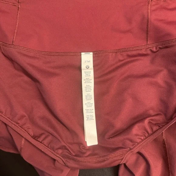 Lululemon Speed up High-Rise Lined Short. Size 2 Tall - Picture 6 of 9
